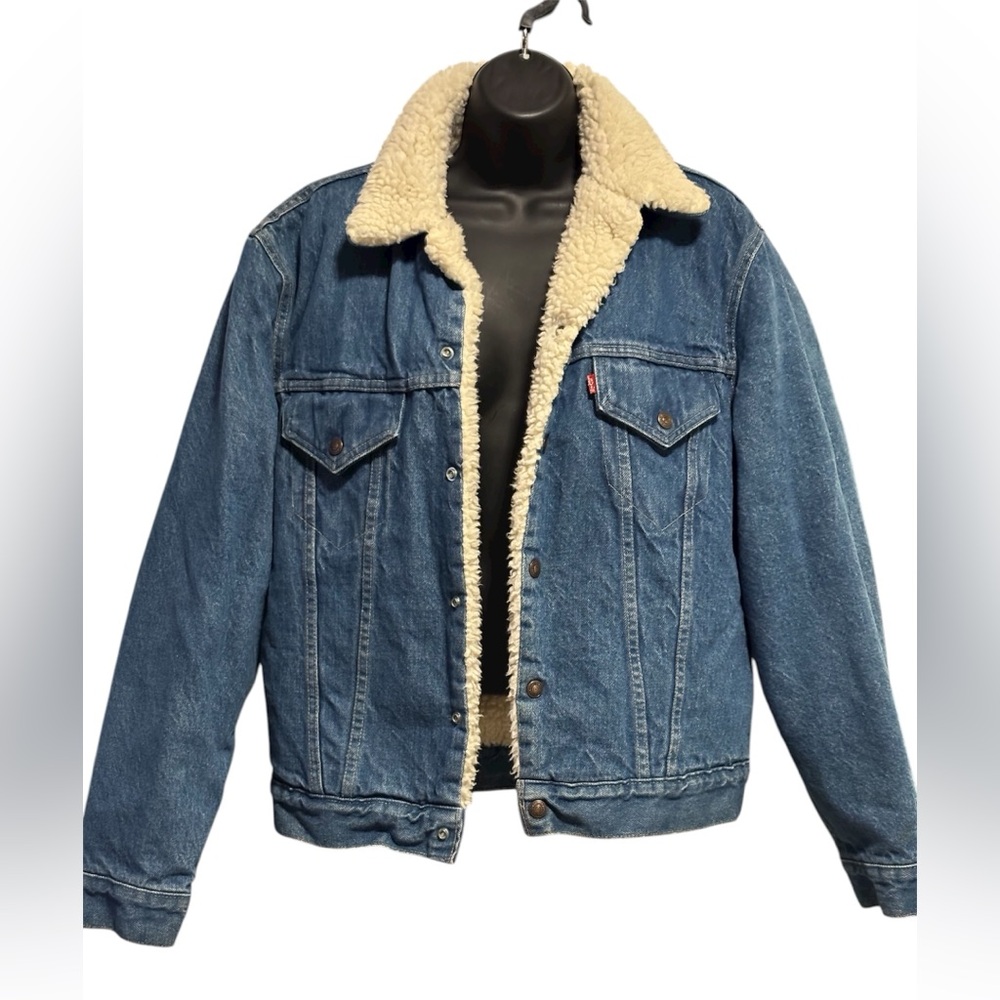 Vintage Men's Blue Levi’s Denim Jacket with Sherpa Lining